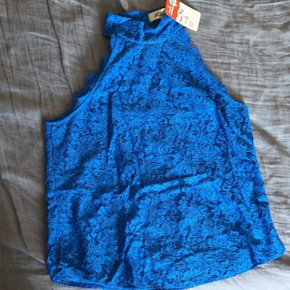 Halter - Picture 1 of 2